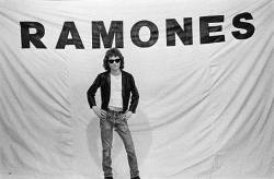 theunderestimator-2:  Tommy Ramone photographed