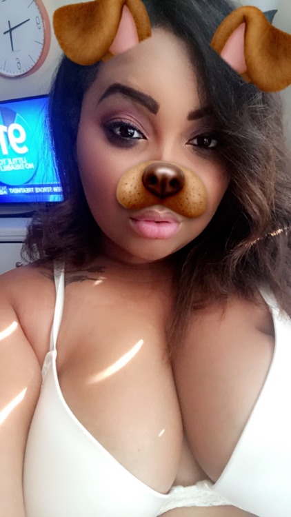 g0ldonthebottom:  thebbwnextdoor:  These are my fave filters tbh fight me😍 SC: tahirahxoxo  Bitch you cute affffff 😍💁🏽