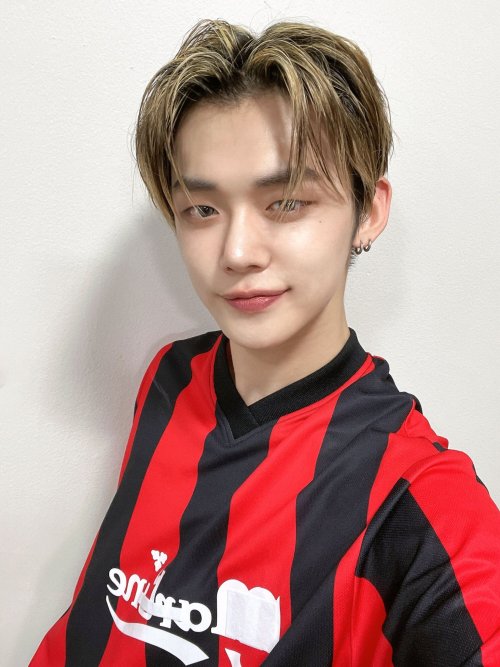 29/05/22 Yeonjun’s Tweet오늘 인가도 재미있었나요~?[TRANS]Was today’s Inkigayo fun~?