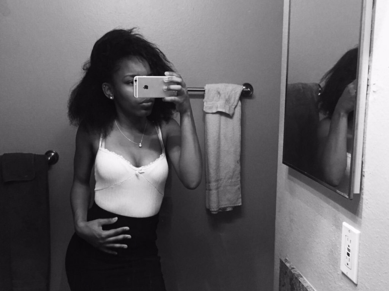 jamaicanamazon:  lovintyqa:  2015 Selfies #BLACKOUT 👑💕  😍😘