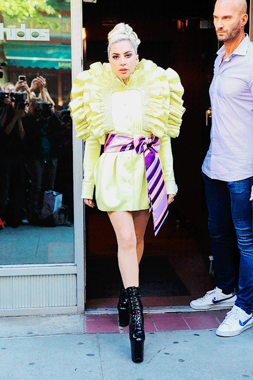 XXX bloodyxmary:  Lady Gaga out and about in photo