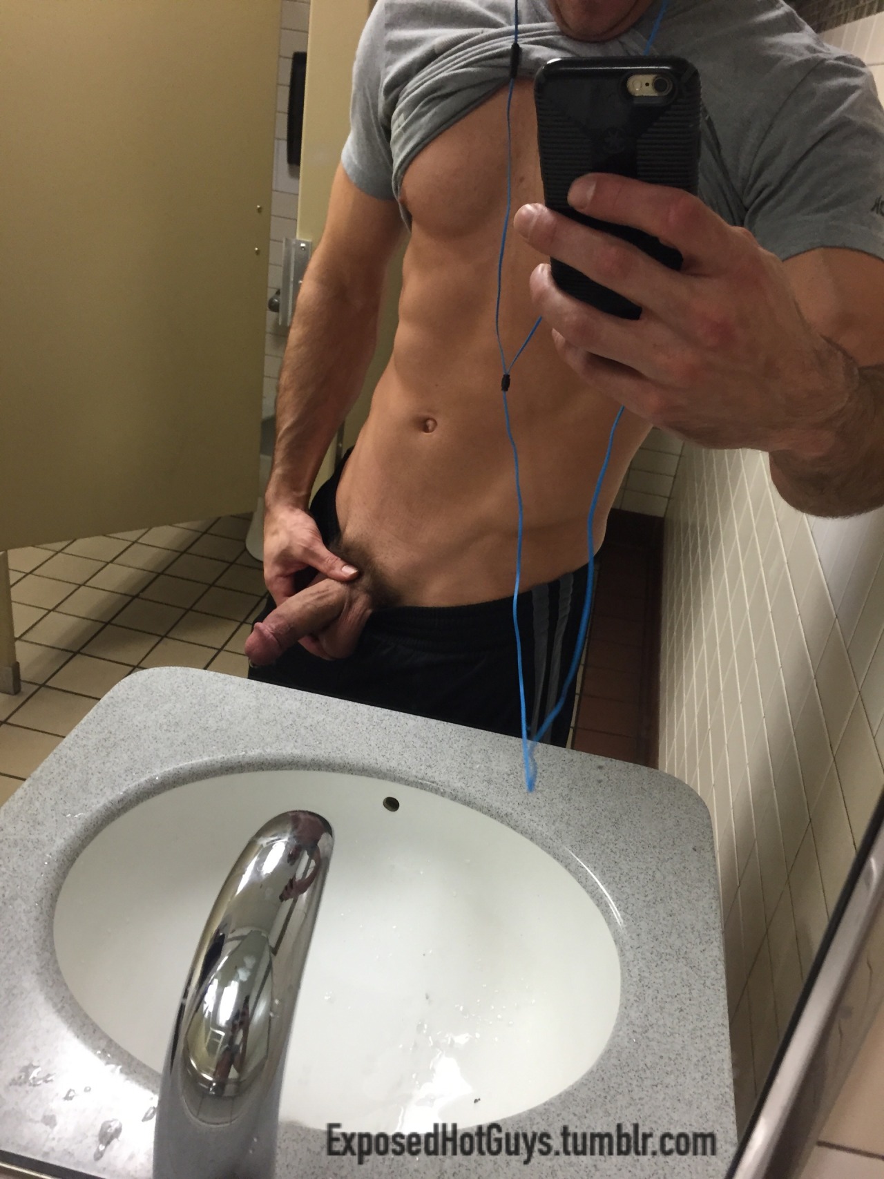 exposedhotguys:  Just showing off in a public bathroom! Some hot daddy walked in