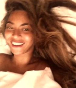 blue9481:  beyhive1992:  freekumdress:  I JUST DIED  ***Flawless  Y'all know she got some good d right before this picture was taken