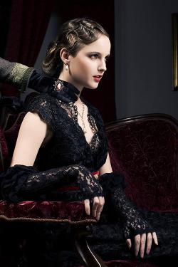 victorian-goth:  Victorian goth http://victorian-goth.tumblr.com/