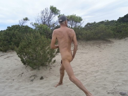 sexpornlvr:     meets on the beach 