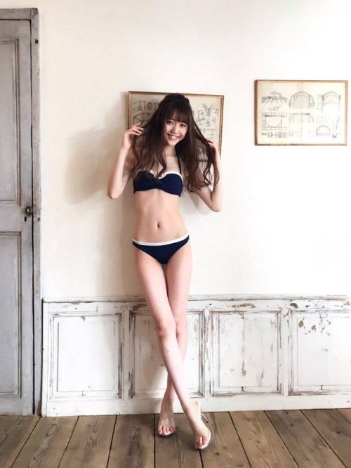 she-cool:松川菜々花 惚れ惚れするようなスレンダーボディでグラビア界も席巻中 – SheCool_Photo