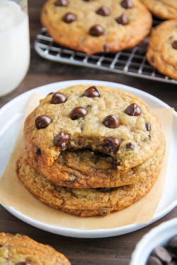 sweetoothgirl:    Vegan Chocolate Chip Cookies   