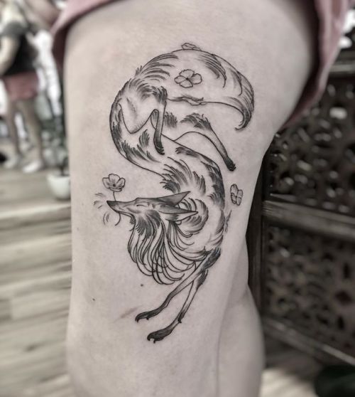 nataliehall:  A foxxy with some poppies 🦊🌸🙏 thanks Chelsea!   Done @thistleandsnowstudio  (at Thistle and Snow Studio)https://www.instagram.com/p/Bz8vF0nn0xL/?igshid=2uih2lmkgxye