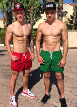 fitchavlads:  Another submission, fuckin fit lads! 
