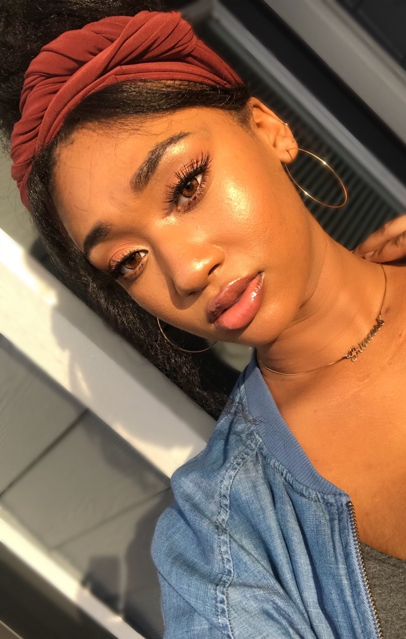swtbbyangl:  ✨it’s the day that all my hoarded selfies come out to play✨  