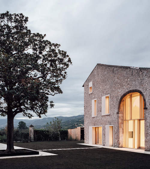 goodwoodwould: Good wood - Milan based Studio Wok have turned this rustic Italian farmhouse int