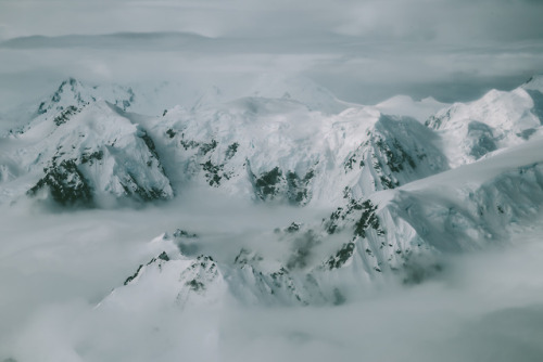 hannahkemp:Tordrillo Mountains, AlaskaPrints//Instagram