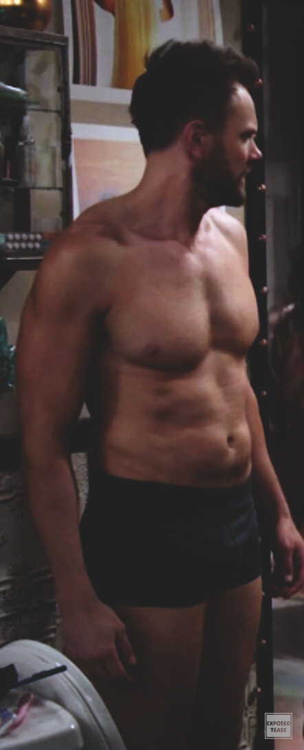 exposedtease:    Joel McHale in The Great Indoors  