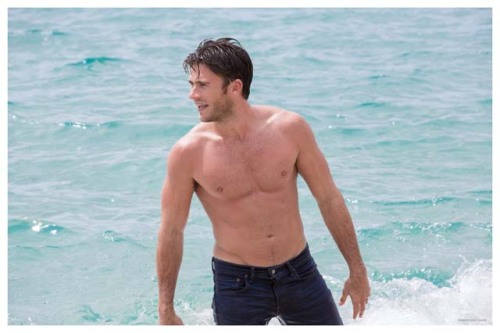 takemetobedandlosemeforever:  Scott Eastwood 