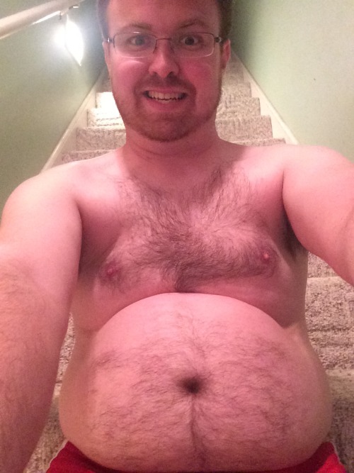 growingmygut:  millerg1:  Tummy Tuesday  Beautiful belly