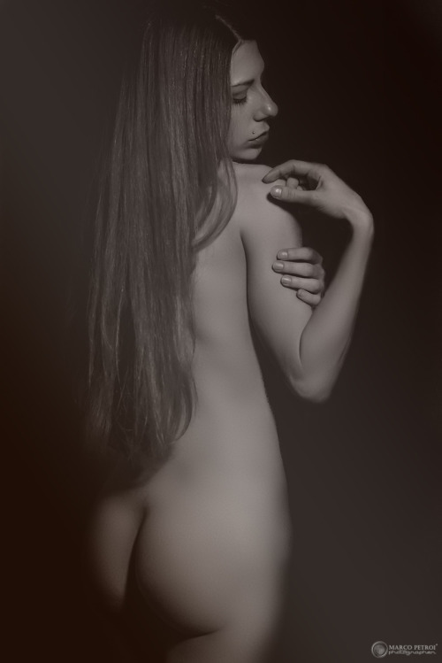 marcopetroi:  L’arte deve saper sorprendere…Model: RedLeaf