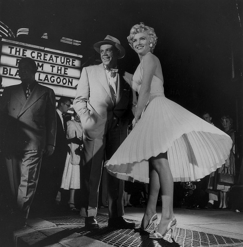 infinitemarilynmonroe:Marilyn Monroe and Tom Ewell on the set of The Seven Year Itch, 1954.