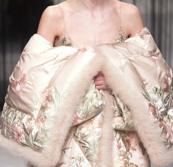 lovlae:  gulcayn:  alexander mcqueen fw16