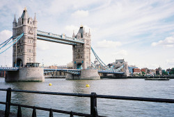 slanting:  8 London (2) Tower bridge (by
