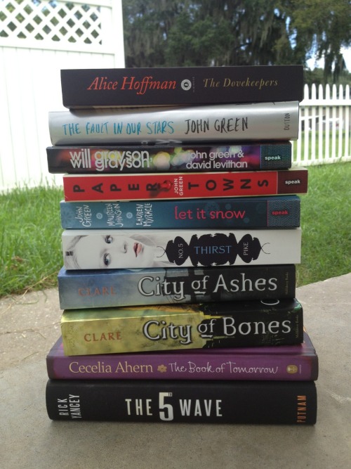 bookwormdiaries:
“ Day 2: TBR Pile
There’s more on my Kindle I need to read, and I really want to re-read TFiOS.
”