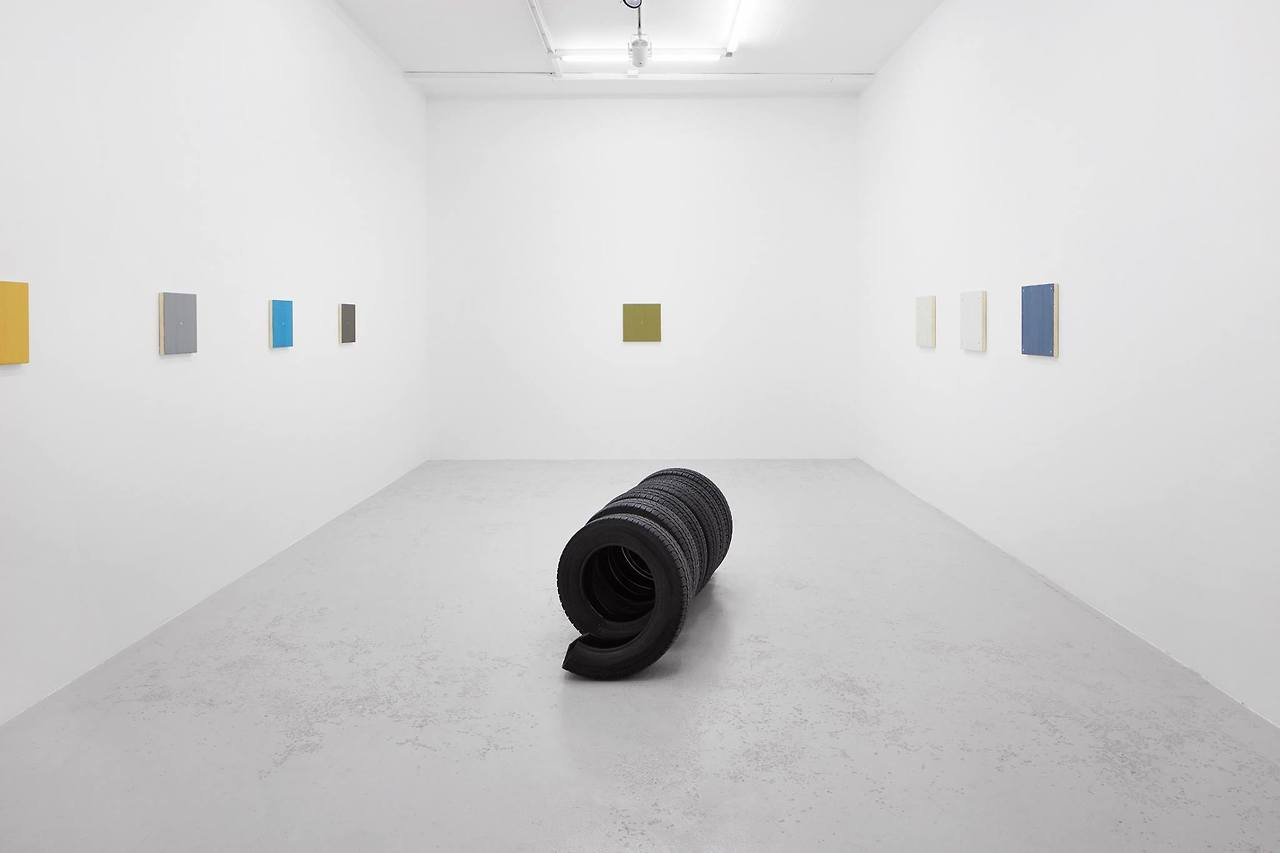 Delphine Reist / Matthew Feyld - Installation View
At Galerie Lange + Pult in Zurich, Switzerland
24 November, 2017- 27 January, 2018
www.langepult.com