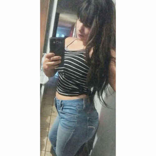 yakitopruniverse: Alguien tiene material de ella alexa de ponce
