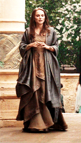 janesfoster:  Jane Foster + Asgardian dresses (requested by anon) 