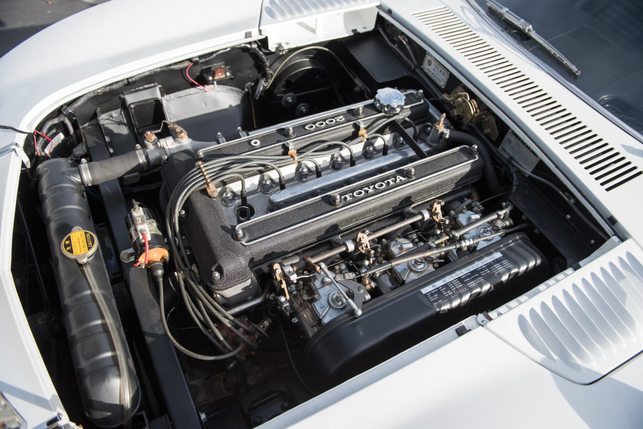 chromjuwelen:  1967 Toyota 2000GT. Via @silodrome. 