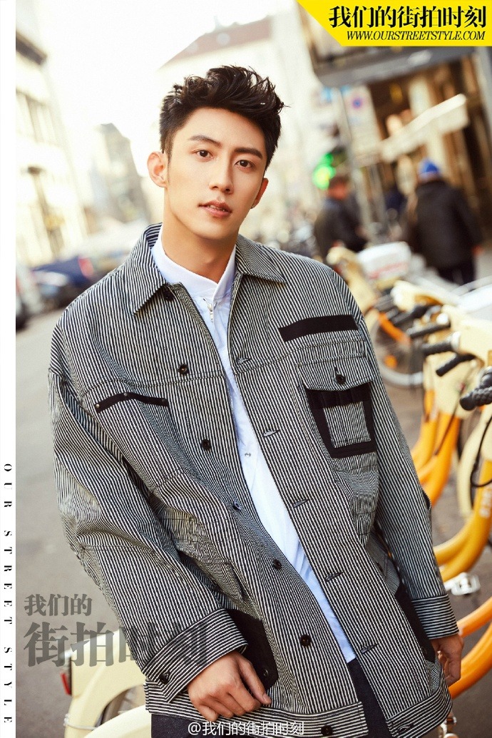 huangxxxu: 27/2/2017 our street style diesel black. credit: 我们的街拍时刻