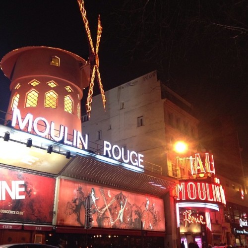 for the cliche Moulin Rouge shot 