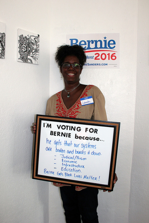 highmelalanin:  whywerevotingbernie:  Why are you voting for Bernie?  Beautiful 