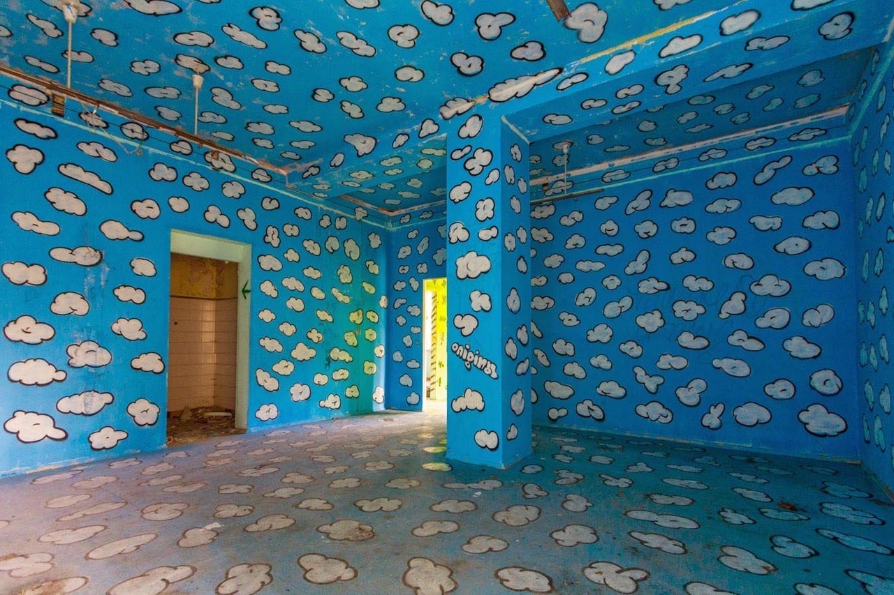 love:  Abandoned Children’s Hospital, Weißensee, Berlin, Germany.(via Abandoned