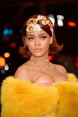 rihannanavyhn:  Rihanna at the Met Gala 2015.        