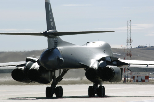 rocketumbl:  B-1B 