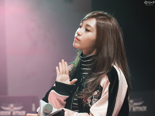 mollayos:    관다야 ♡ do not edit!   