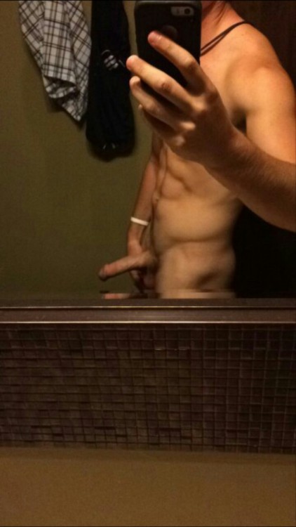 straightsnaps:  straight boy snaps exposed