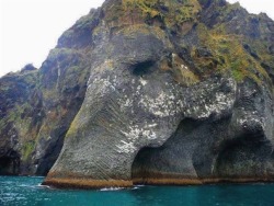 decorvisuals:  Elephant Rock, Iceland 🇮🇸