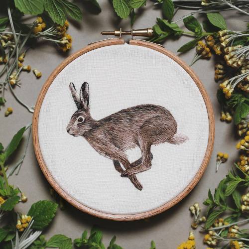 wildsweetling:This 5&quot; hoop is finished! I loved doing this commission :) it took around 18 