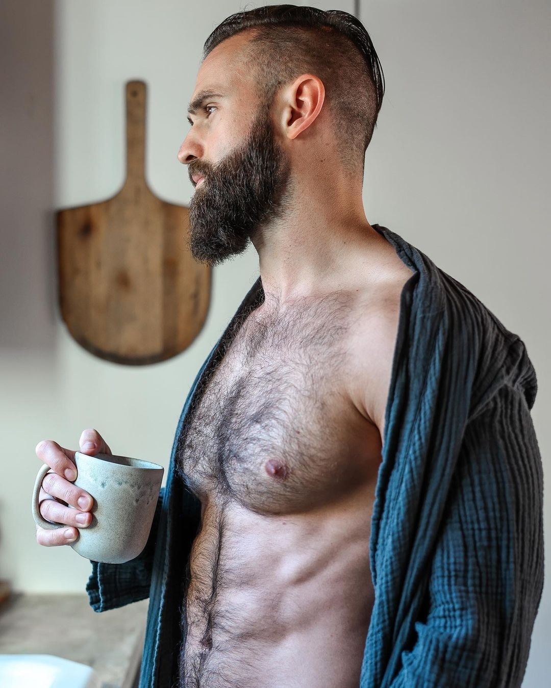 frawgz-world:Like what you see? REBLOG and Follow me @frawgz-world 