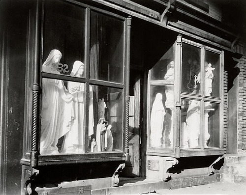 joeinct:Saints for Sale, Photo by Berenice Abbott, 1932
