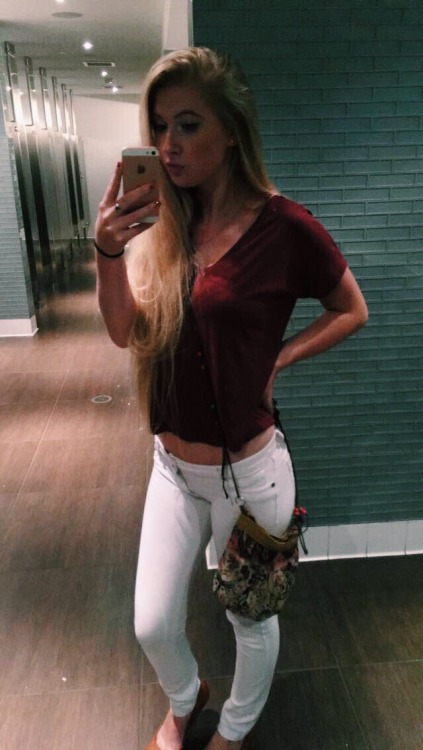 theexposedfemaleform:  Sarah G, Virginia