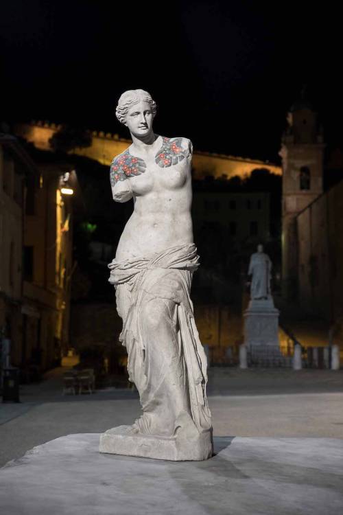 Italian artist Fabio Viale displayed tattooed marble sculptures in the Tuscan town of Pietrasanta.In