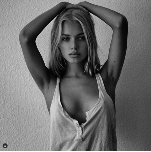 mylifethroughgreeneyes:I looked just like this…..NEVER!