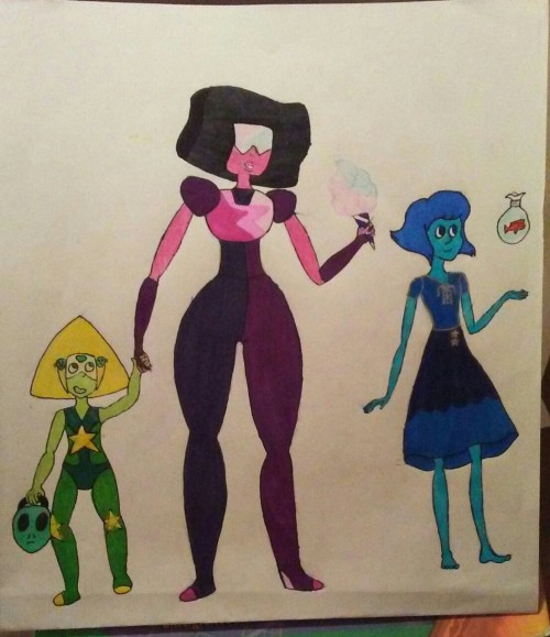 geek-porn: @pinkpunk98 drew this for me and my friends. They call me Peridot, and they’re Garn