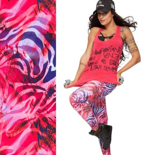 Bright and beautiful prints by one of our #favourite Brazilian brands #rolamoca #longleggings #yoga