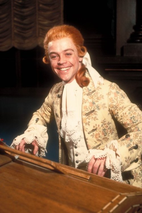 gothiccharmschool:softwedge:tonight i learned that in the 80s mark hamill starred in Amadeus on broa