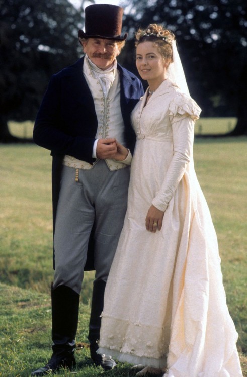 Costumes from Emma (1996)