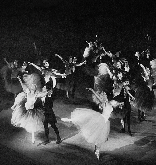 La Valse, Royal Ballet, 1959Photo by Houston Rogers.