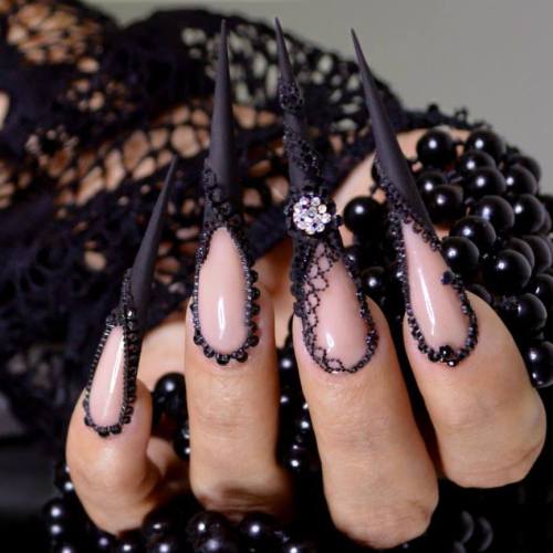 gothicpastel: Nails made by Kostka Bojana