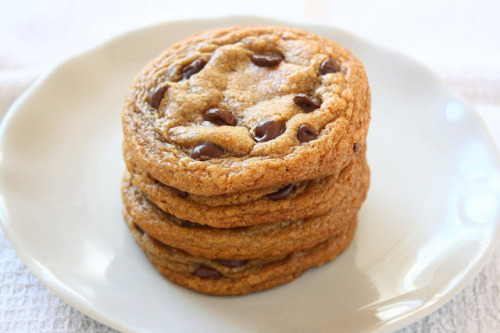 sweetoothgirl:    Soft Dark Brown Sugar Chocolate Chip Cookies   